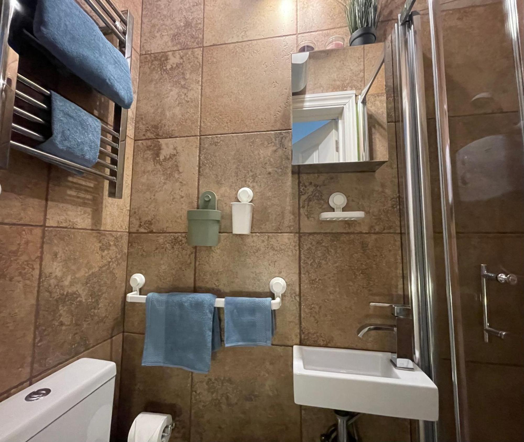 London Studio Stays London